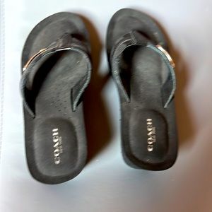 coach sandals size 6.5 in great condition